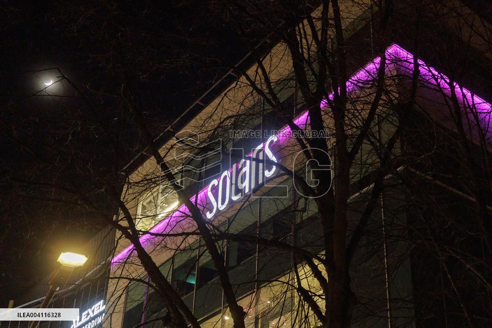 Solaris shopping center