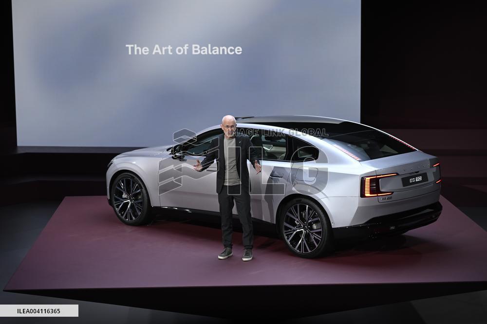 VOLVO'S NEW ELECTRIC CAR ES90