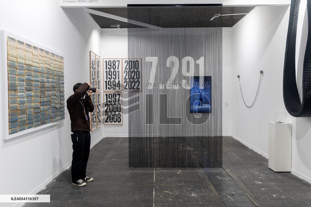 The ARCO 2025 Fair Prepares for Its Opening - Spain