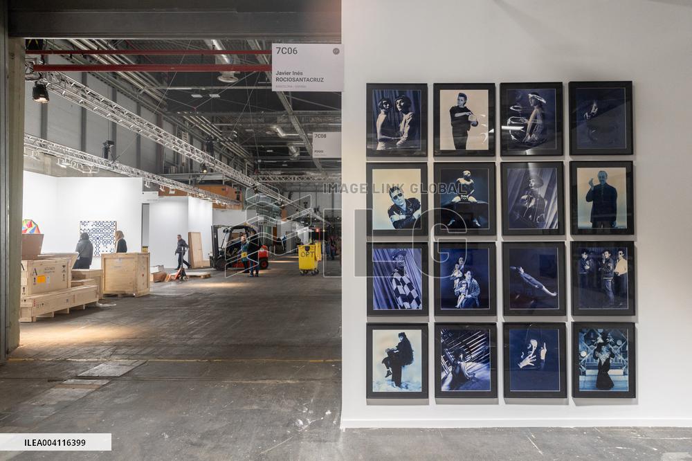 The ARCO 2025 Fair Prepares for Its Opening - Spain