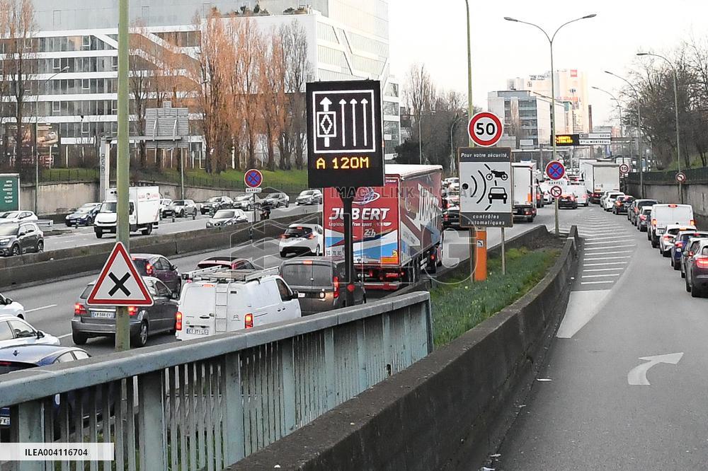 Carpool Lanes on The Paris Ring Road - France