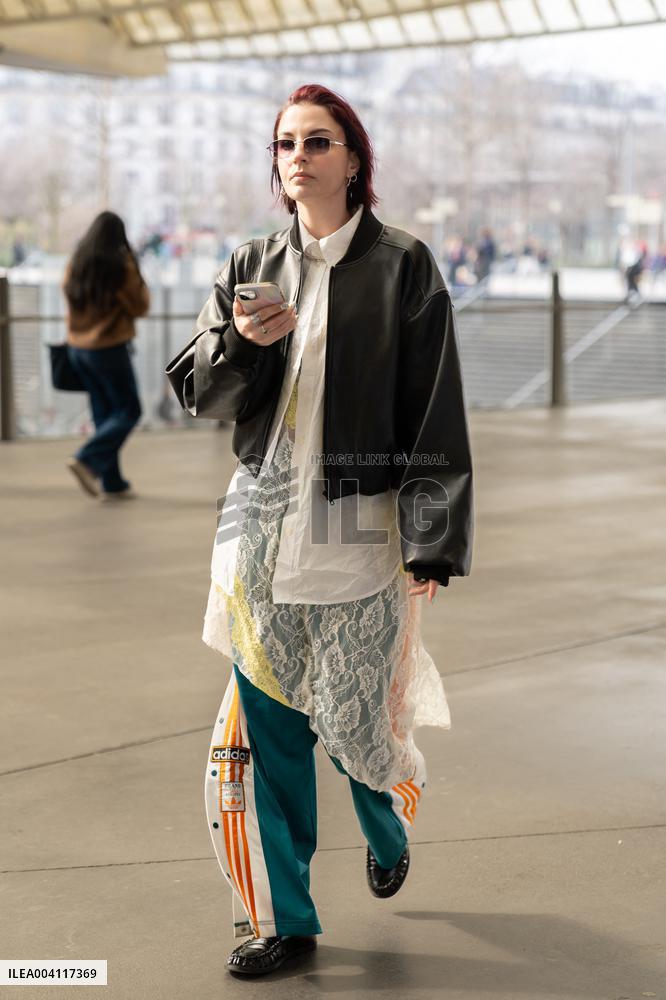 PFW - Street Style At Mossi