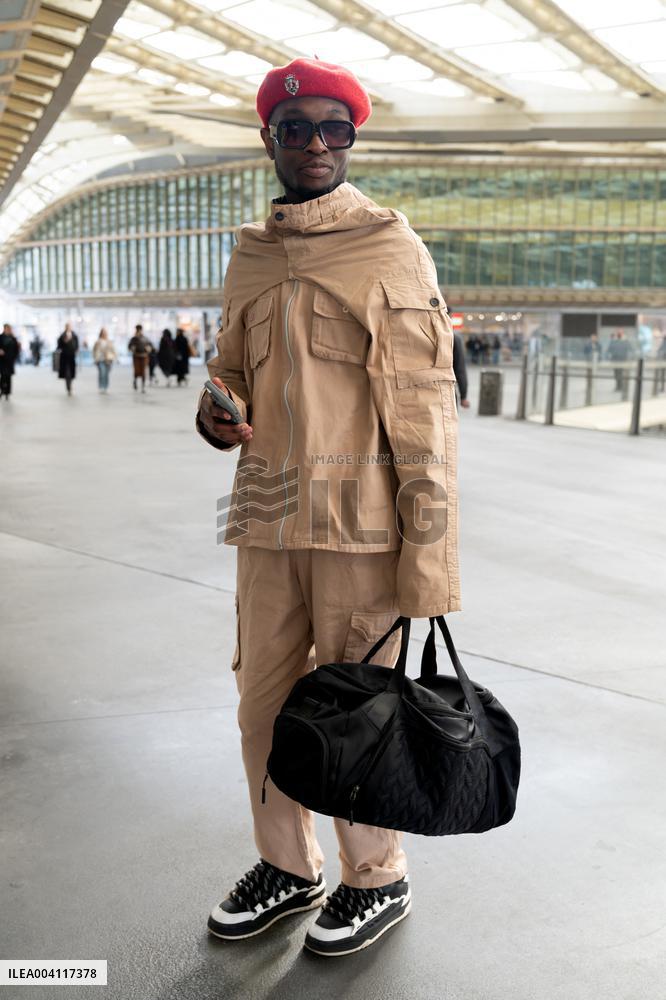 PFW - Street Style At Mossi