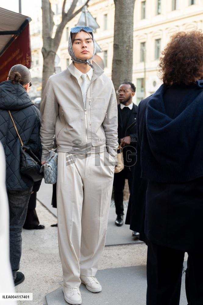 PFW - Street Style At ALAINPAUL