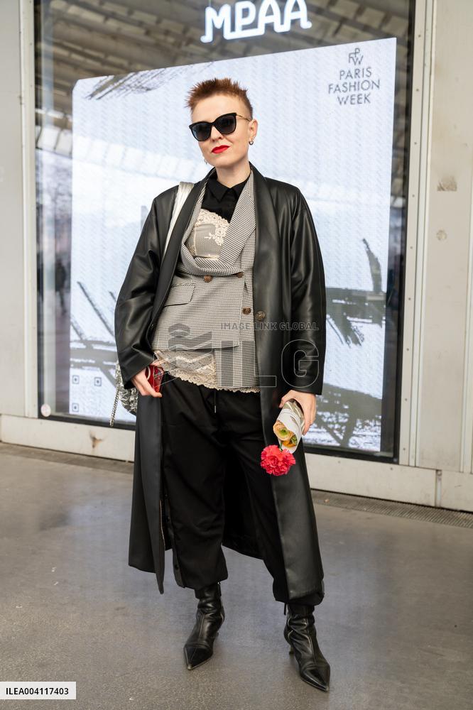 PFW - Street Style At Mossi