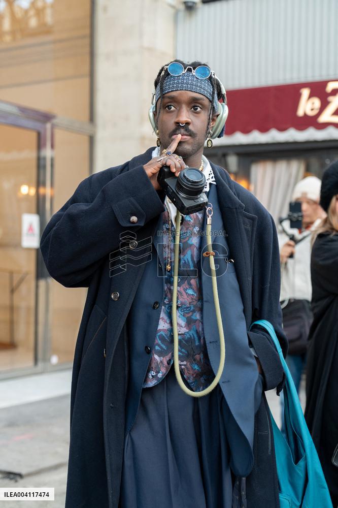 PFW - Street Style At ALAINPAUL