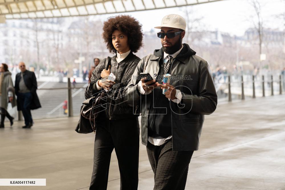 PFW - Street Style At Mossi