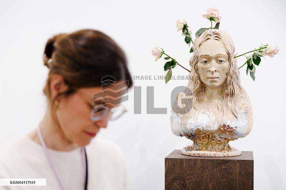 ARCO Madrid 2025 Begins - Spain