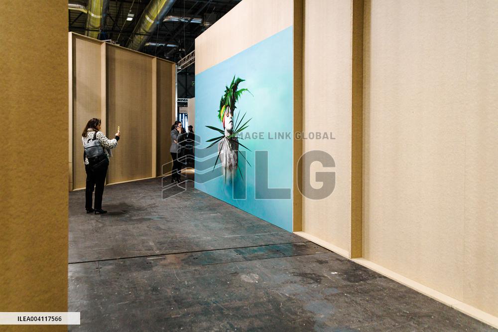 ARCO Madrid 2025 Begins - Spain