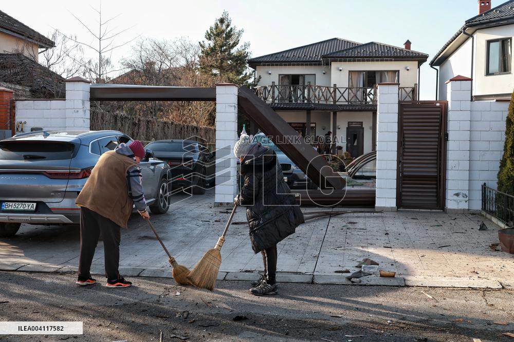 Russian troops attack suburbs of Odesa with drones