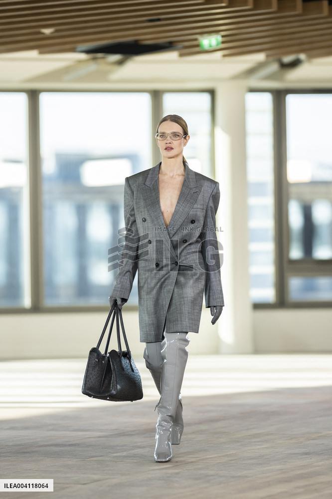 PFW - Stella McCartney Runway