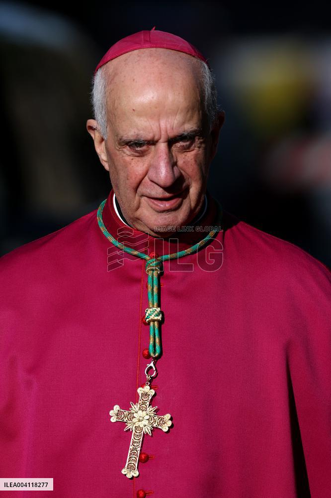 Religion: Cardinals and bishops preceded by the penitential procession from the Basilica of Sant'Anselmo towards the Basilica of
