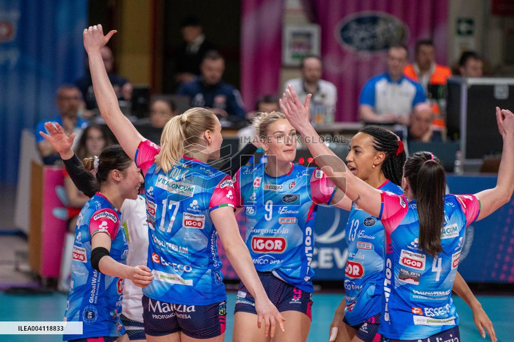 VOLLEY - CEV Cup Women - Igor Gorgonzola Novara vs  THY Istanbul