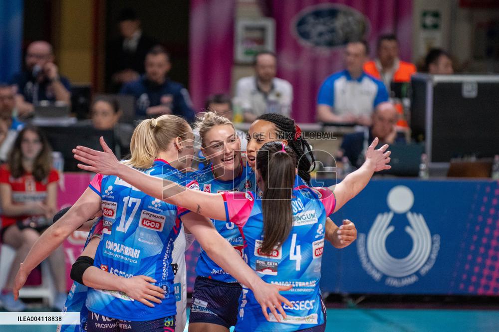 VOLLEY - CEV Cup Women - Igor Gorgonzola Novara vs  THY Istanbul