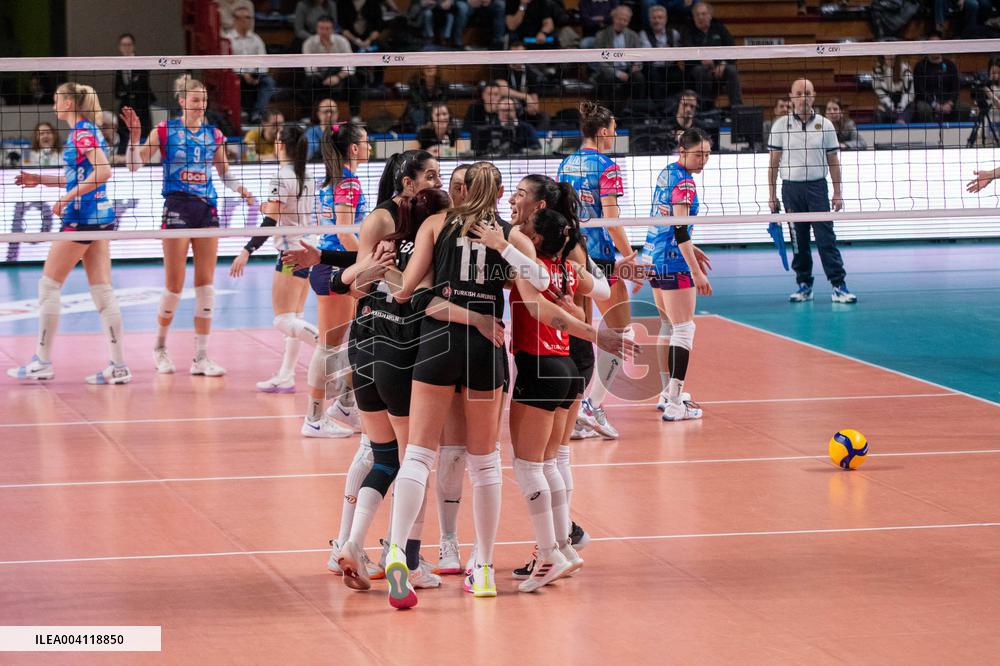 VOLLEY - CEV Cup Women - Igor Gorgonzola Novara vs  THY Istanbul