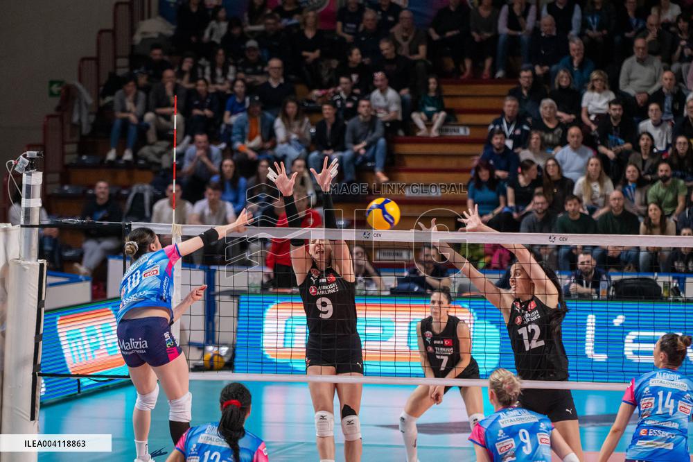 VOLLEY - CEV Cup Women - Igor Gorgonzola Novara vs  THY Istanbul
