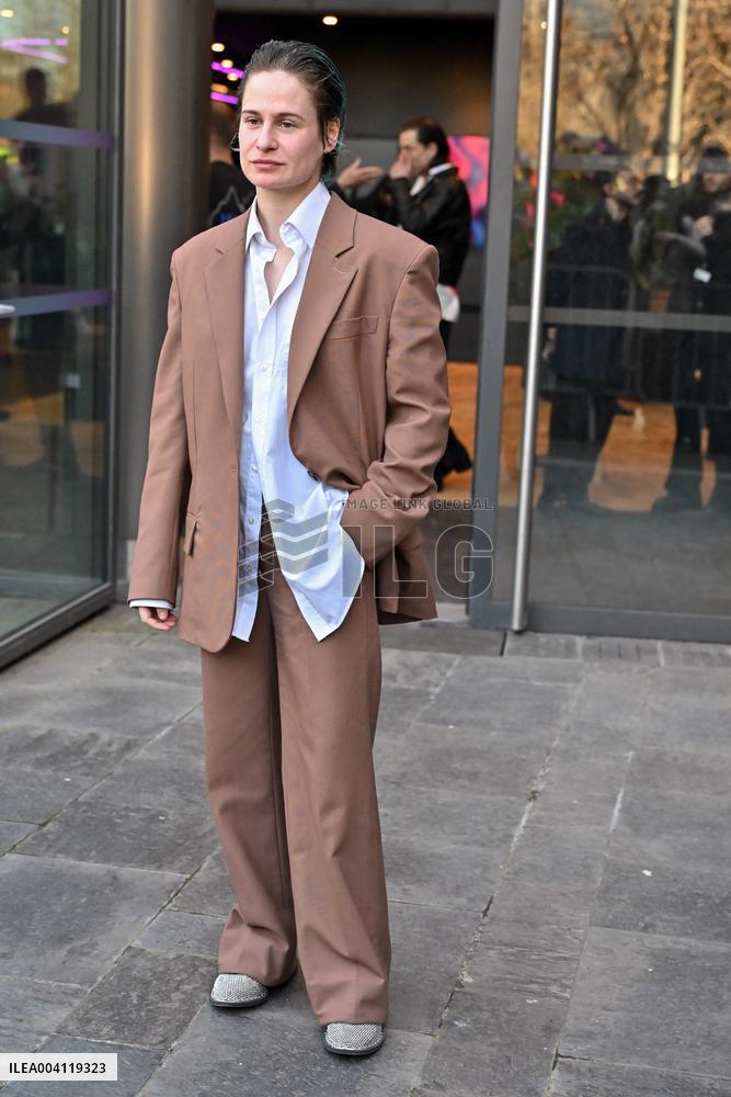 PFW Stella McCartney Outside Arrivals