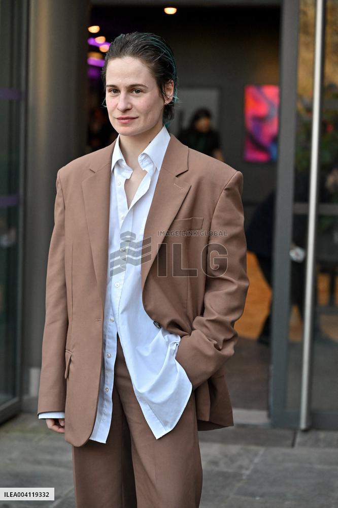 PFW Stella McCartney Outside Arrivals