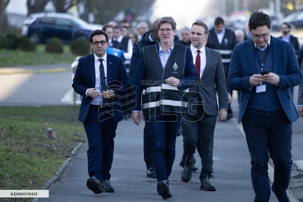 Visit of the Ampere ElectriCity Renault Manufacture site - Douai RL