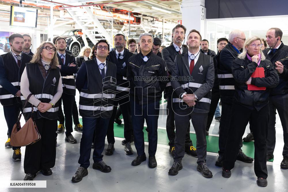 Visit of the Ampere ElectriCity Renault Manufacture site - Douai RL