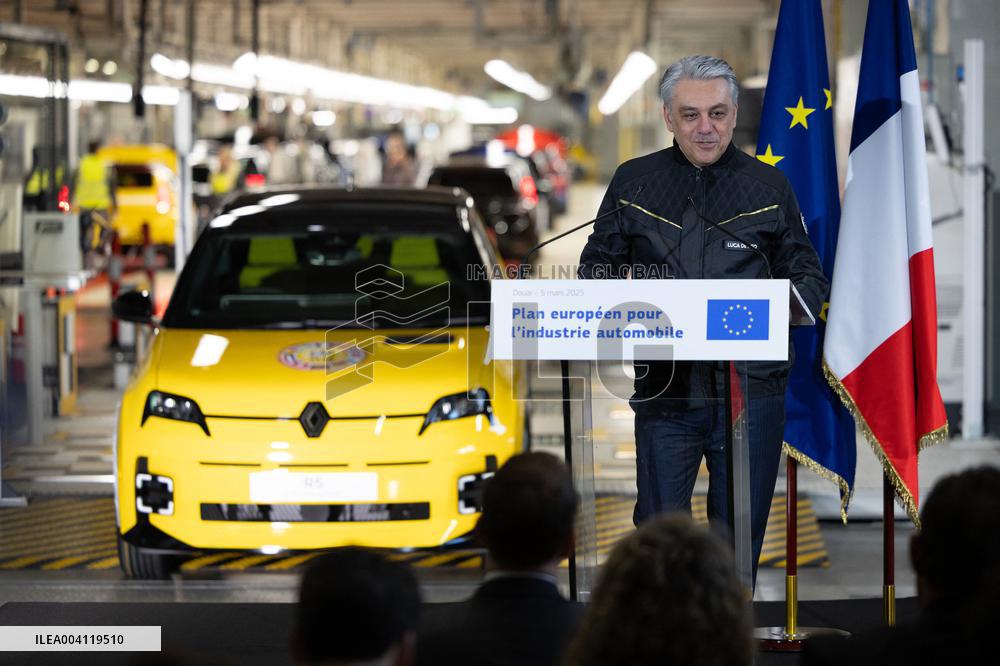 Visit of the Ampere ElectriCity Renault Manufacture site - Douai RL
