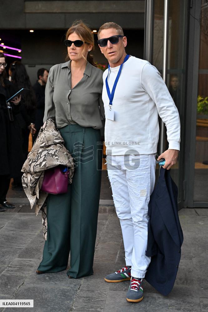 PFW Stella McCartney Outside Arrivals