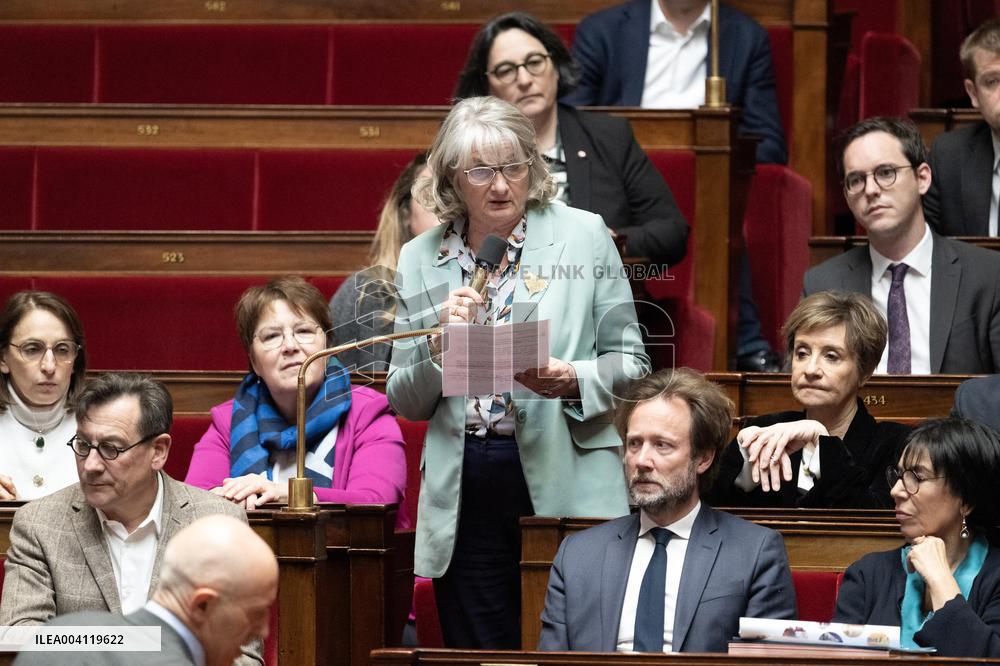 Questions to the Government - Paris