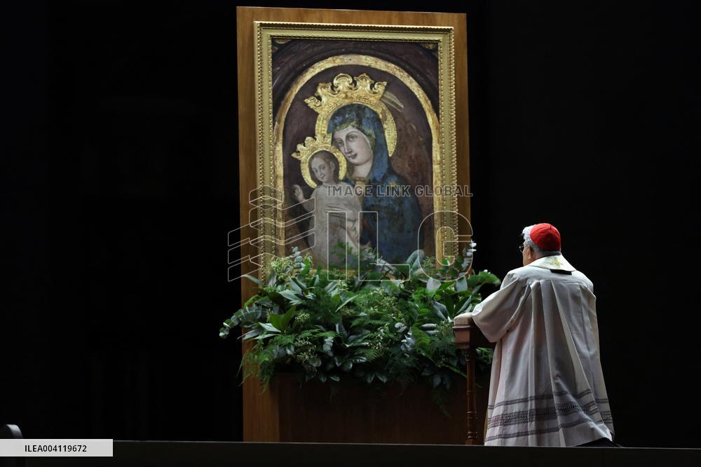 Religion: Cardinal Marcello Semeraro leads the recitation of the Holy Rosary for Pope Francis on March 05, 2025