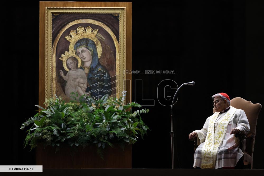 Religion: Cardinal Marcello Semeraro leads the recitation of the Holy Rosary for Pope Francis on March 05, 2025
