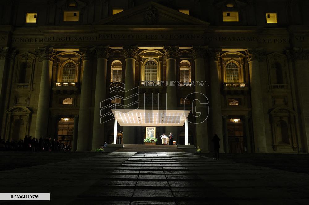 Religion: Cardinal Marcello Semeraro leads the recitation of the Holy Rosary for Pope Francis on March 05, 2025