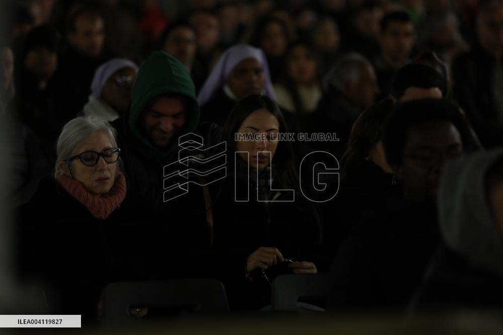 Religion: Cardinal Marcello Semeraro leads the recitation of the Holy Rosary for Pope Francis on March 05, 2025