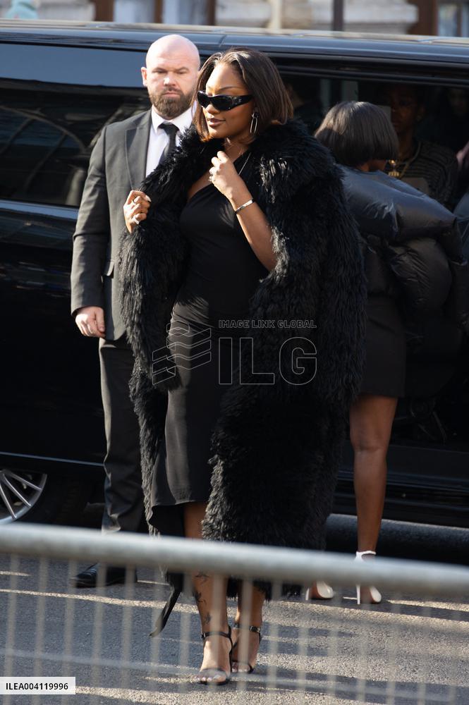 PFW - Courreges Haute Couture - Arrivals NB