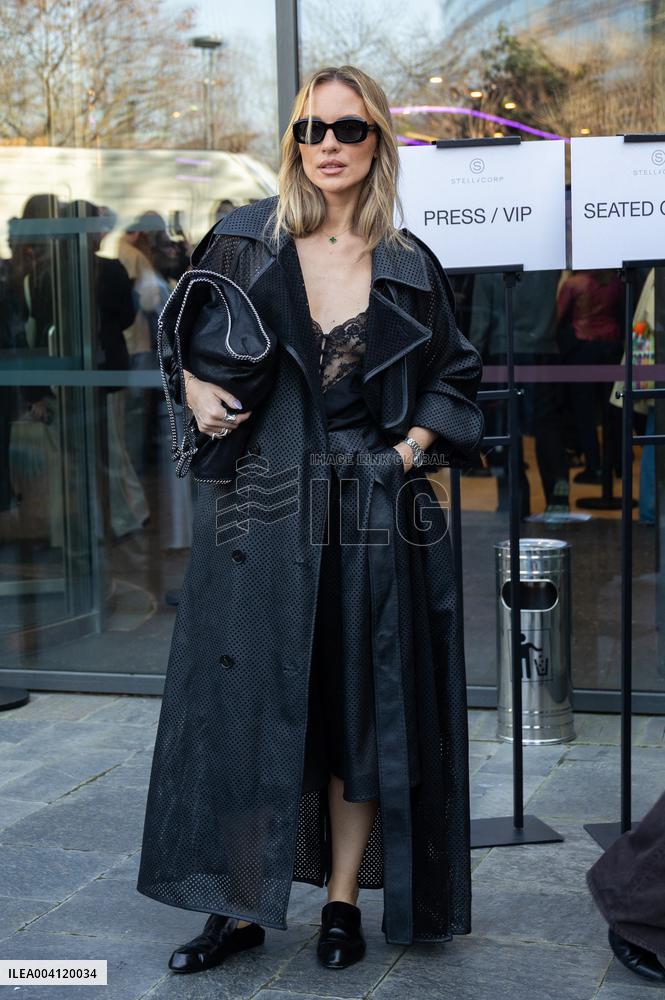 PFW - Stella McCartney PAP - Arrivals NB