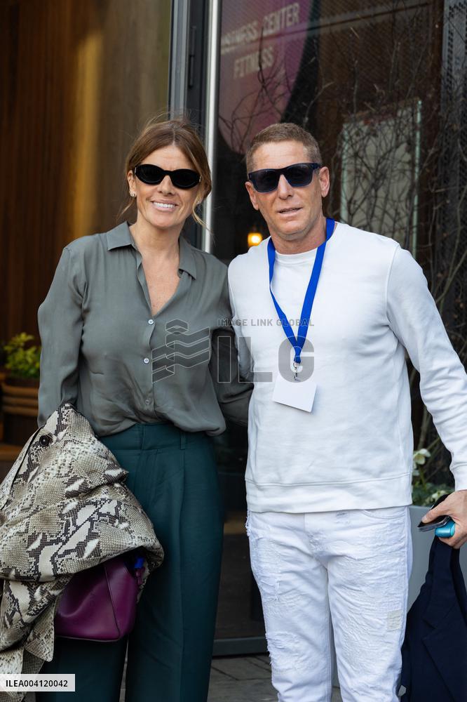 PFW - Stella McCartney PAP - Arrivals NB