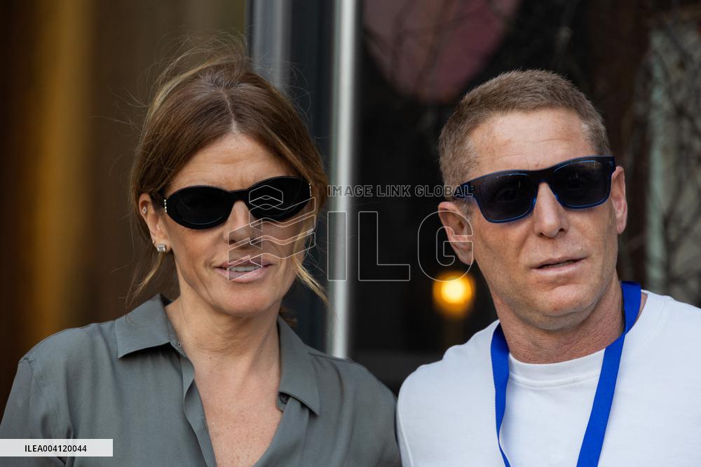PFW - Stella McCartney PAP - Arrivals NB