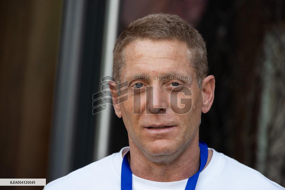 PFW - Stella McCartney PAP - Arrivals NB