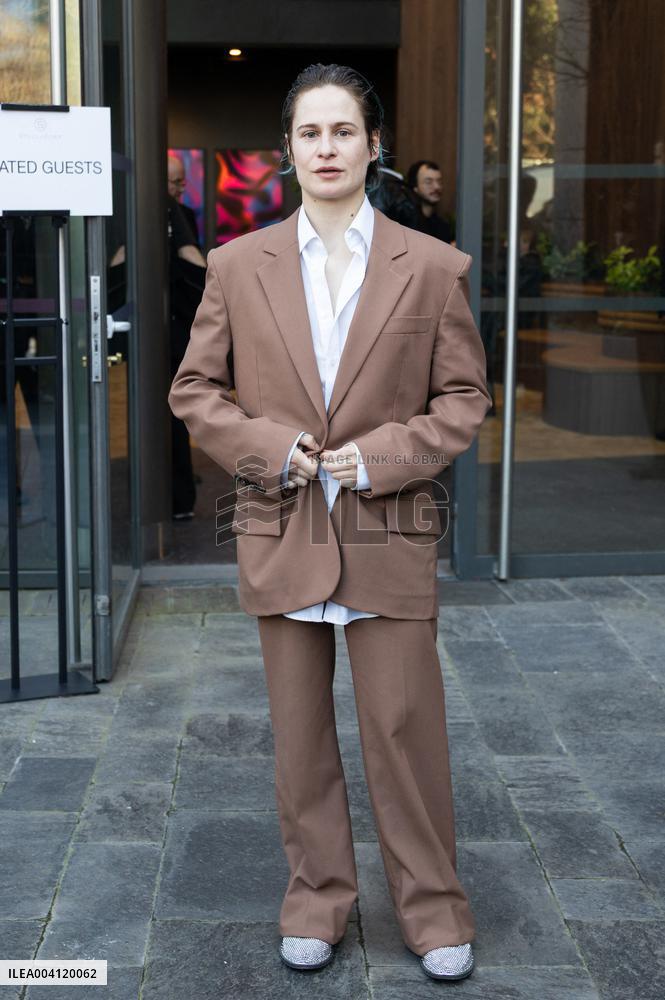 PFW - Stella McCartney PAP - Arrivals NB