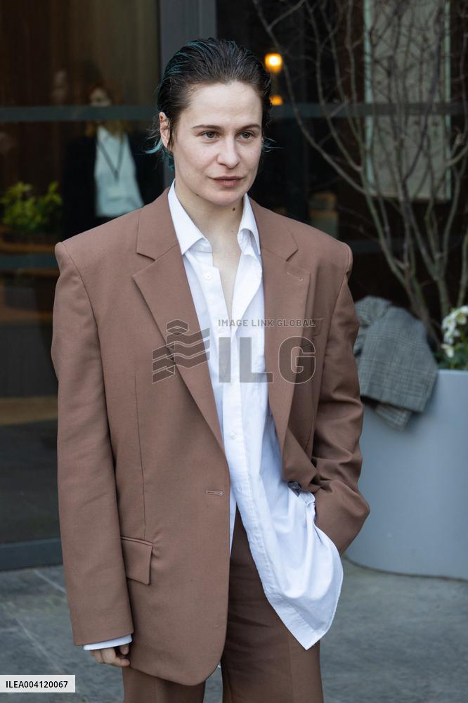 PFW - Stella McCartney PAP - Arrivals NB