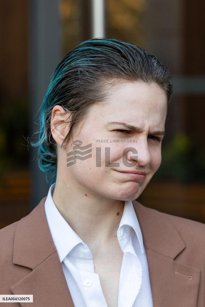 PFW - Stella McCartney PAP - Arrivals NB