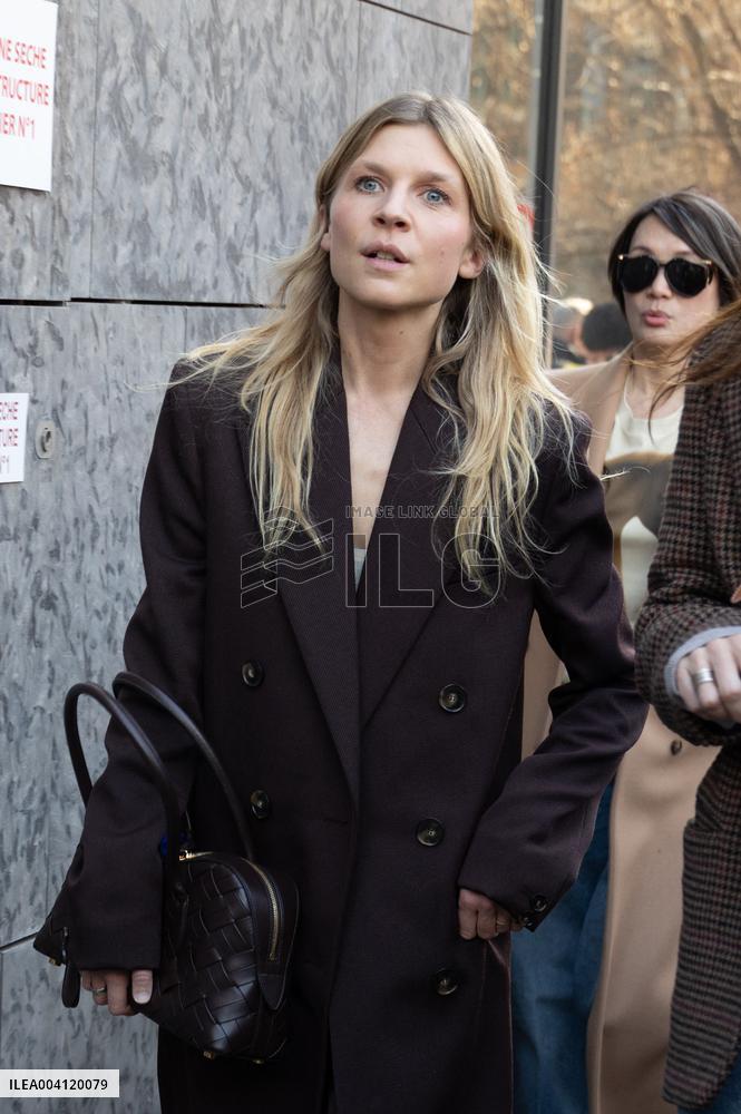 PFW - Stella McCartney PAP - Arrivals NB