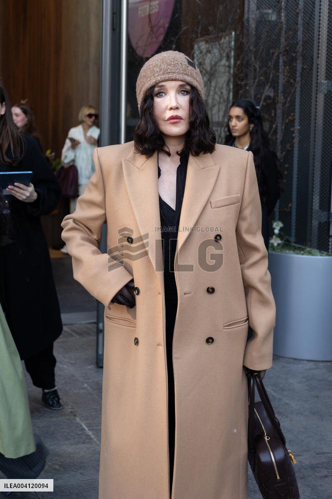 PFW - Stella McCartney PAP - Arrivals NB