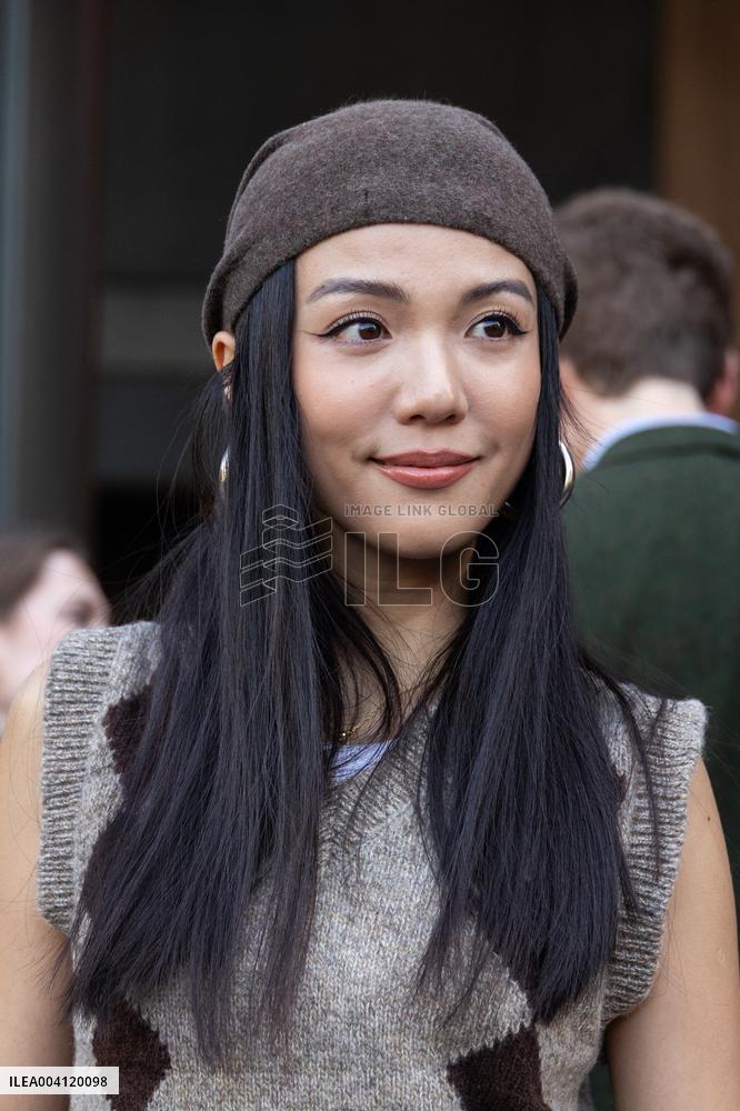 PFW - Stella McCartney PAP - Arrivals NB