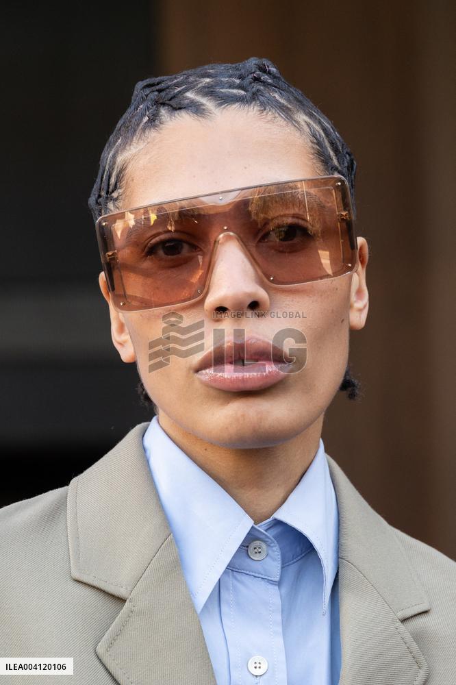 PFW - Stella McCartney PAP - Arrivals NB