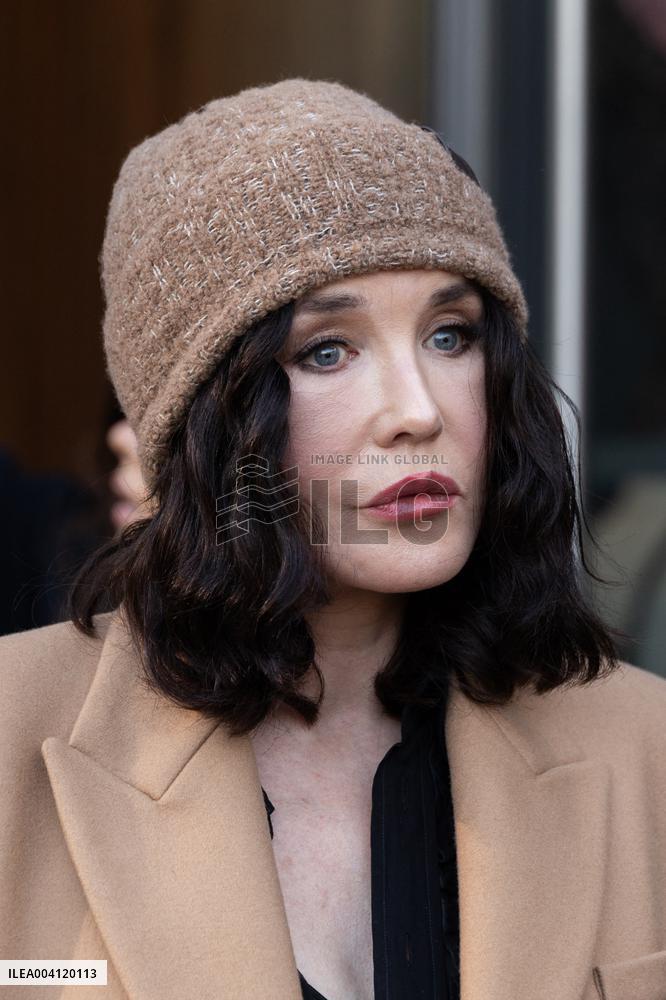 PFW - Stella McCartney PAP - Arrivals NB