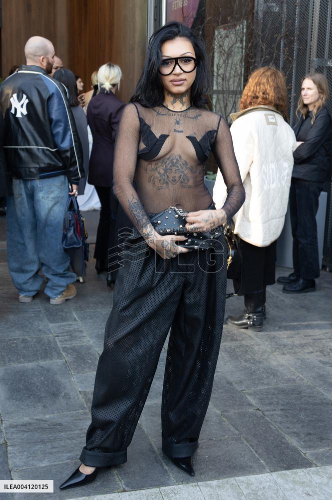 PFW - Stella McCartney PAP - Arrivals NB