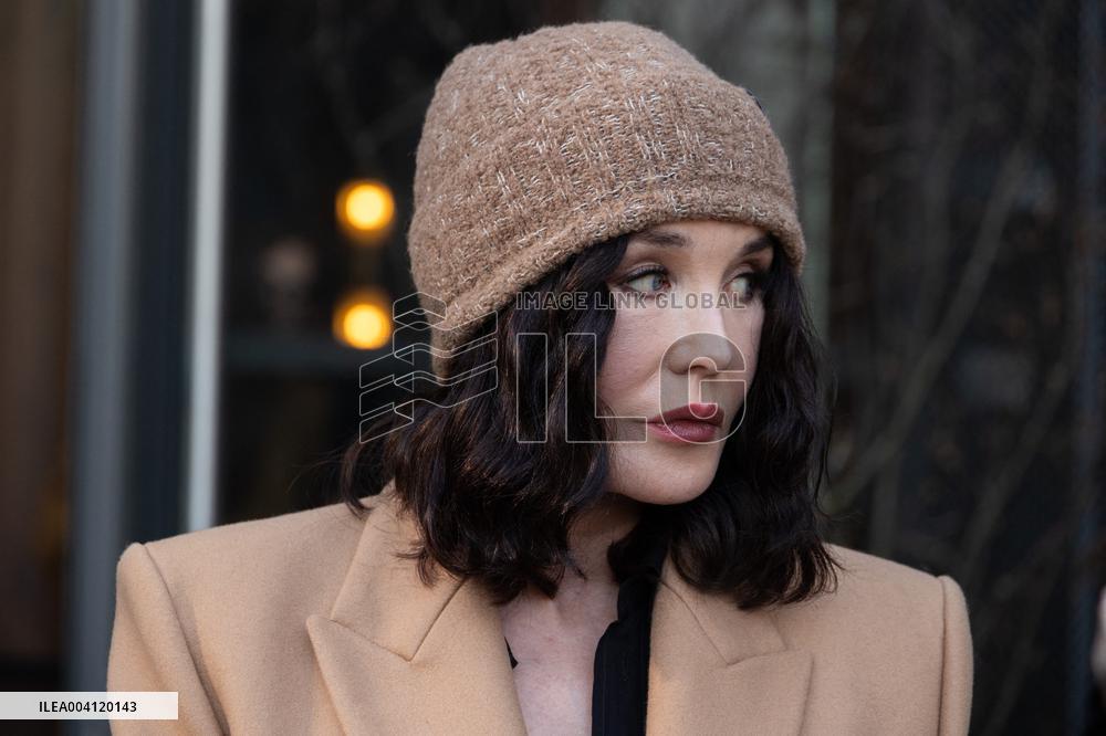 PFW - Stella McCartney PAP - Arrivals NB