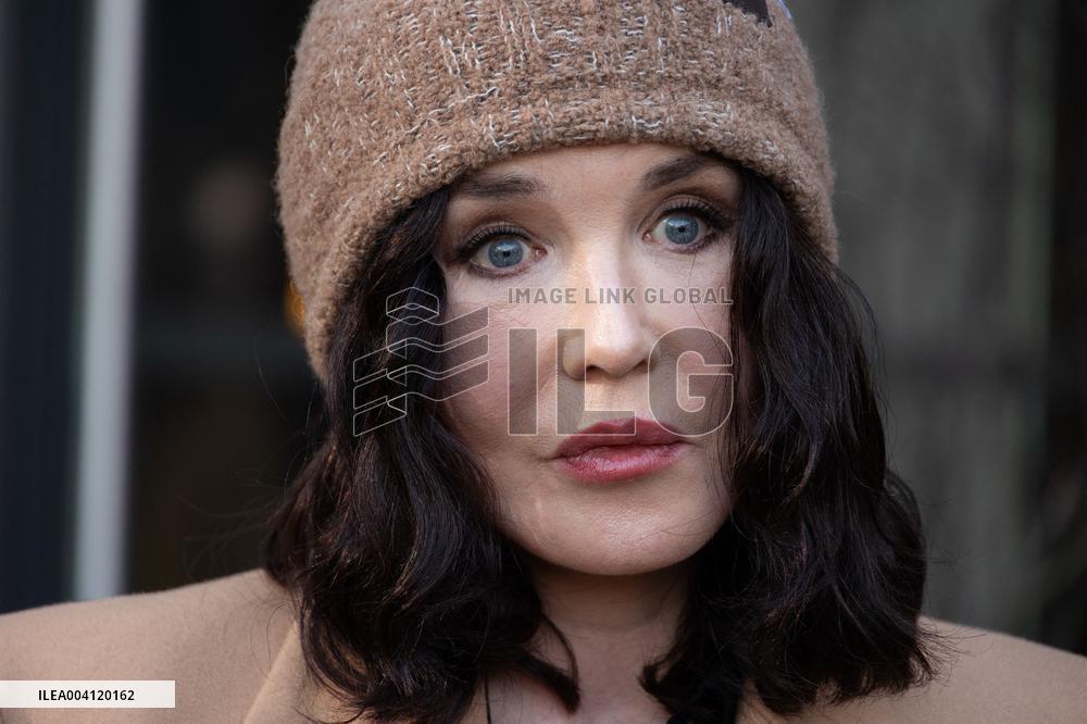 PFW - Stella McCartney PAP - Arrivals NB