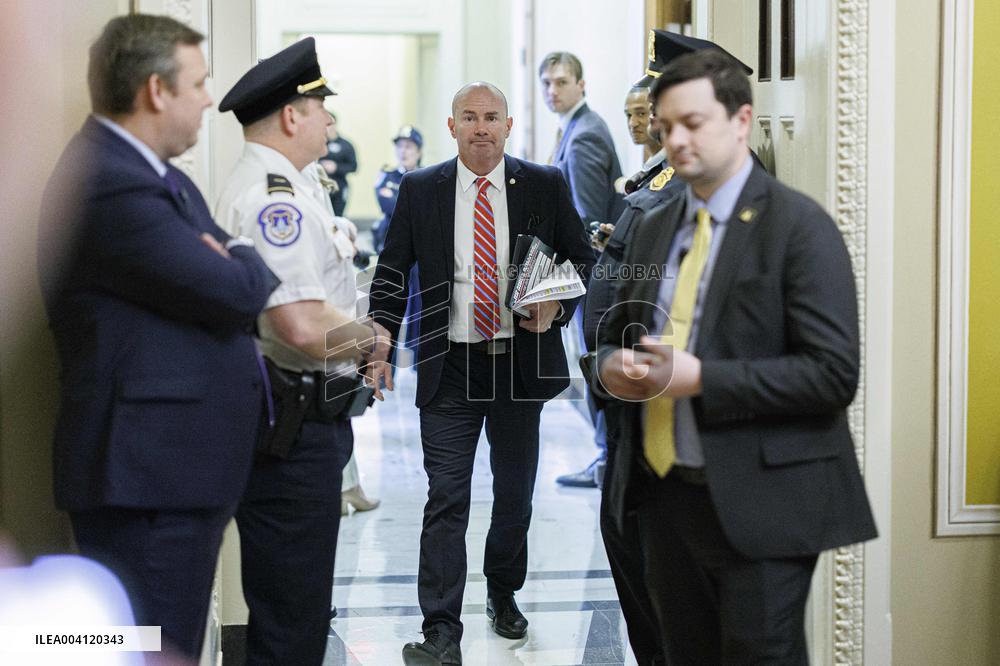 Elon Musk meets with Senate Republicans