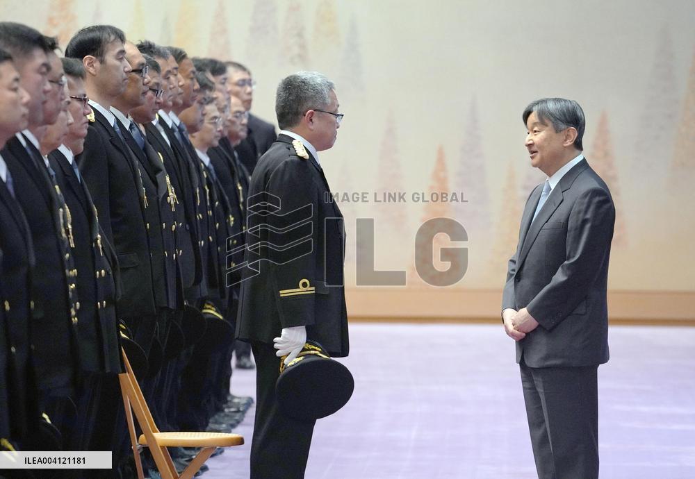 Japan Emperor meets prison officers