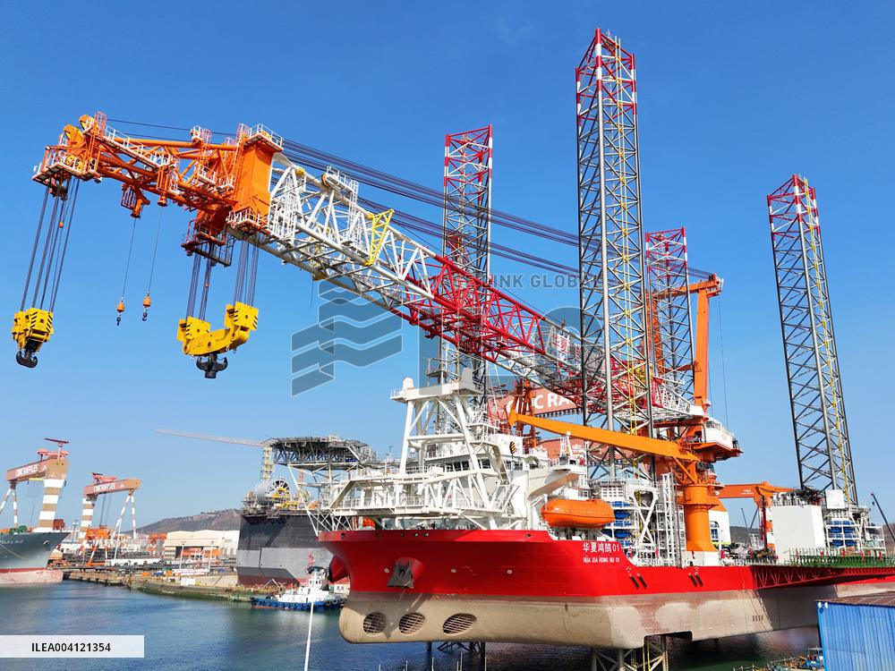 China-made Fourth-generation self-lifting Self-propelled Wind Power Installation Ship Delivery